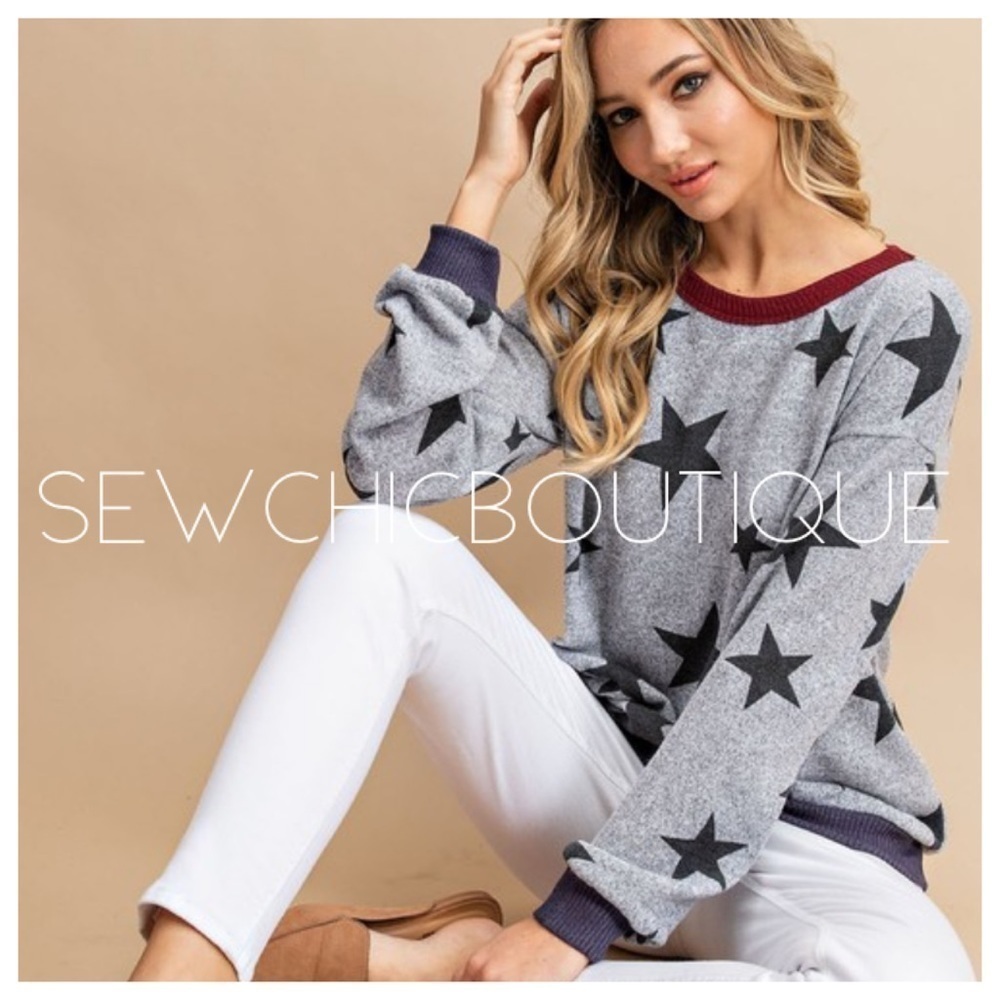 Last! Heather Gray Star Print Knit Top w/ Contrast Trim